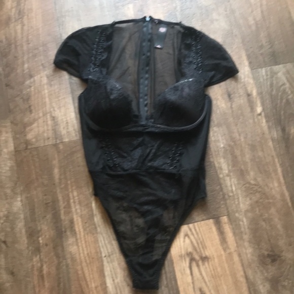 Chantilly Lace Up Cap-sleeve Bodysuit thong teddy - Picture 5 of 8